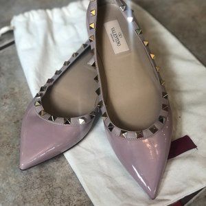 VALENTINO ROCKSTUD PALE PINK POINTY TOE FLATS
